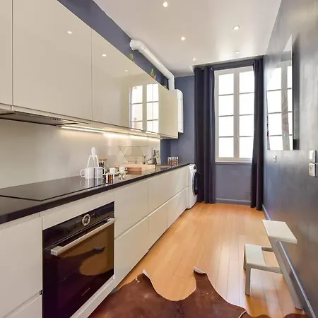 Serrendy Large 1-bedroom Flat 7min To Palais Apartment