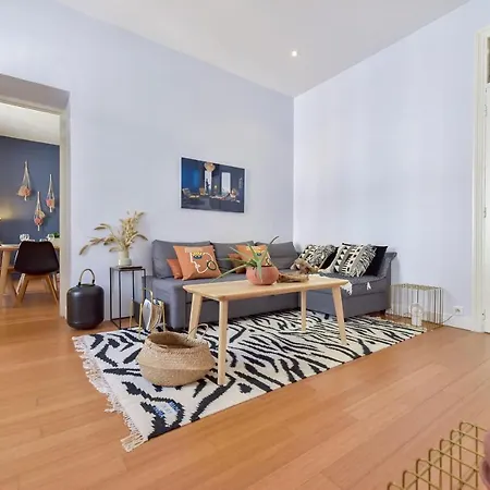 Apartment Serrendy Large 1-bedroom Flat 7min To Palais