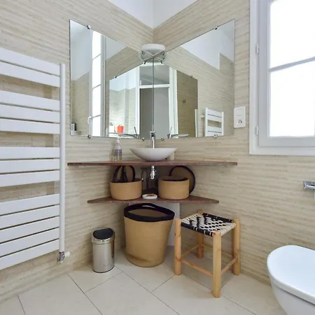 Serrendy Large 1-bedroom Flat 7min To Palais