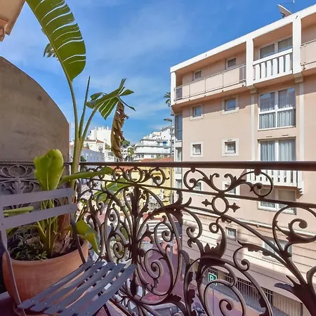 Apartment Serrendy Large 1-bedroom Flat 7min To Palais